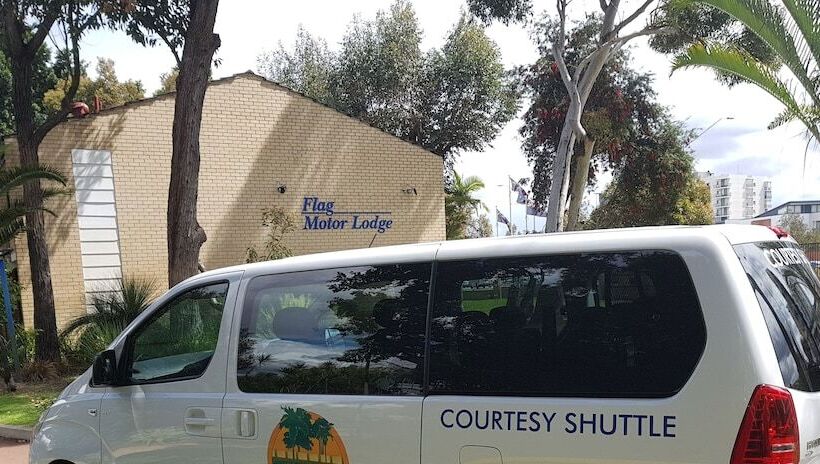 هتل Flag Motor Lodge
