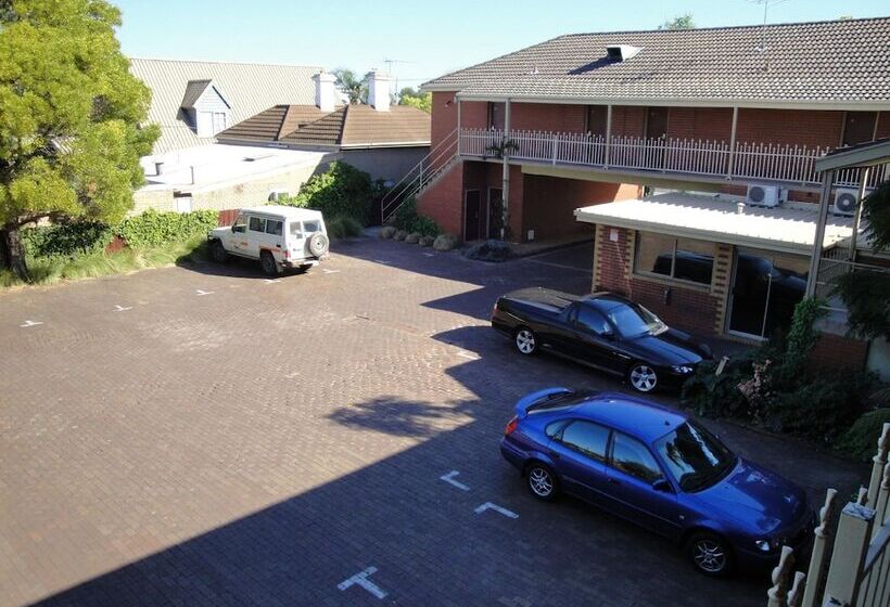 فندق Footscray Motor Inn And Serviced Apartments