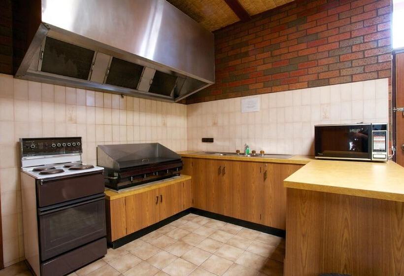 בית מלון כפרי Golden Grain Motor Inn