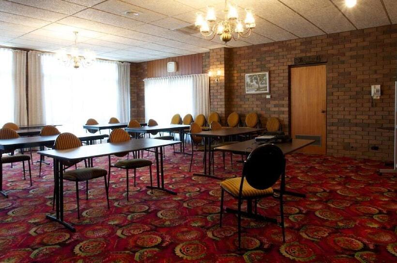 בית מלון כפרי Golden Grain Motor Inn