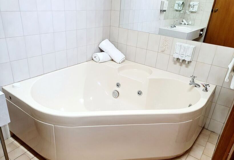 בית מלון כפרי Golden Grain Motor Inn