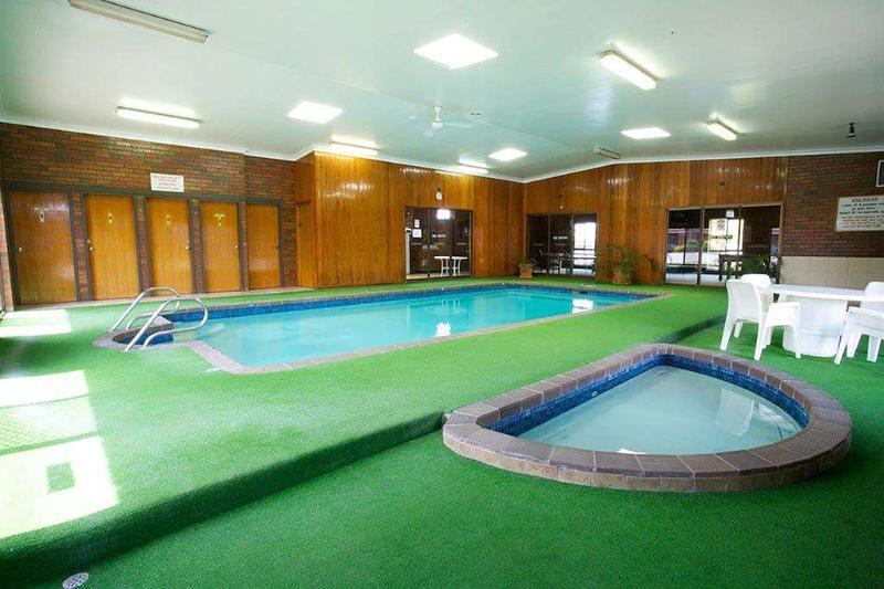 בית מלון כפרי Golden Grain Motor Inn