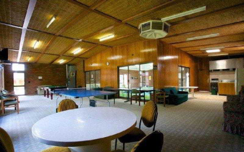 בית מלון כפרי Golden Grain Motor Inn