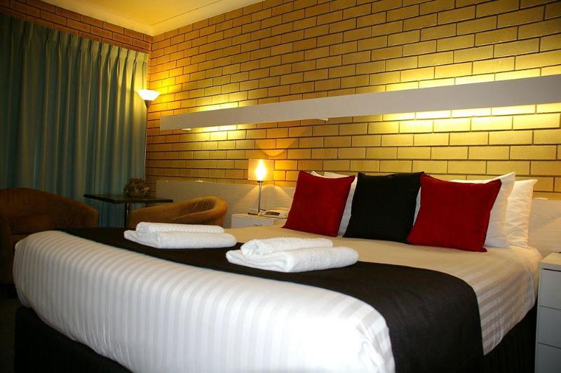 فندق Golden Harvest Motor Inn Moree