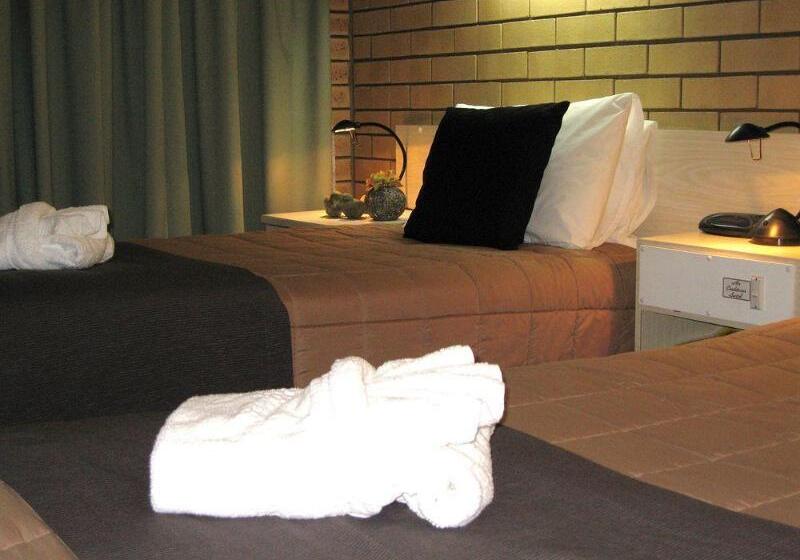 فندق Golden Harvest Motor Inn Moree