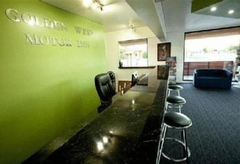 هتل Golden West Motor Inn
