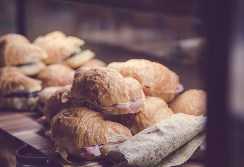 בית מלון כפרי Waterview Gosford Motor Inn