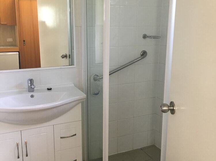 בית מלון כפרי Waterview Gosford Motor Inn