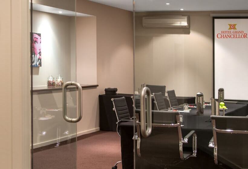 Отель Grand Chancellor Melbourne
