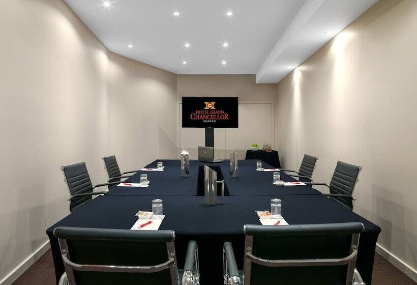 Отель Grand Chancellor Melbourne