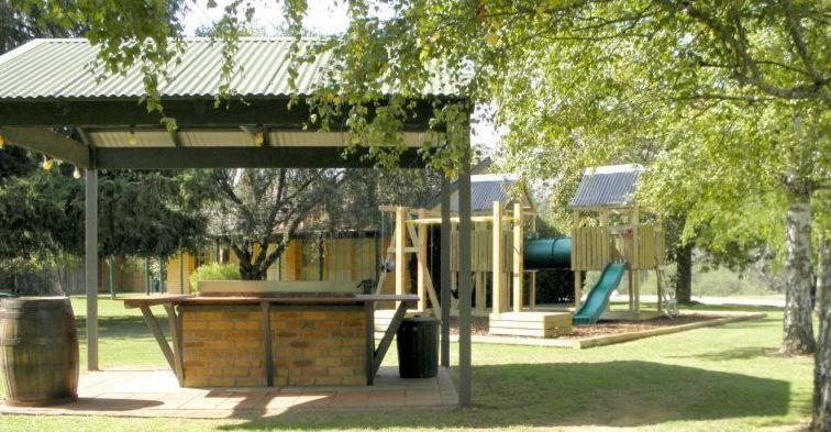 酒店 High Country Motor Inn Bright