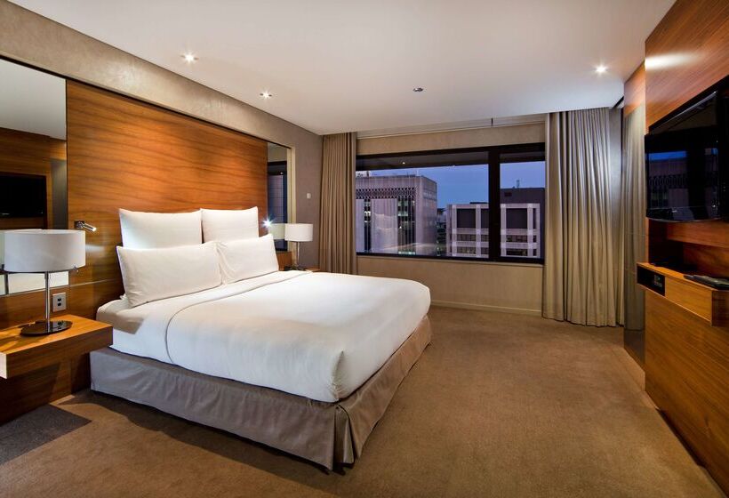 هتل Hilton Brisbane
