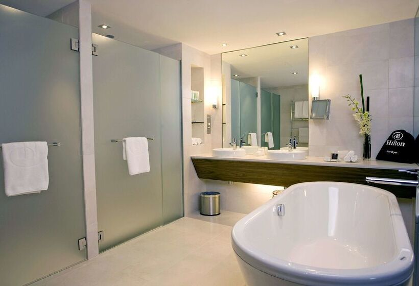 هتل Hilton Brisbane