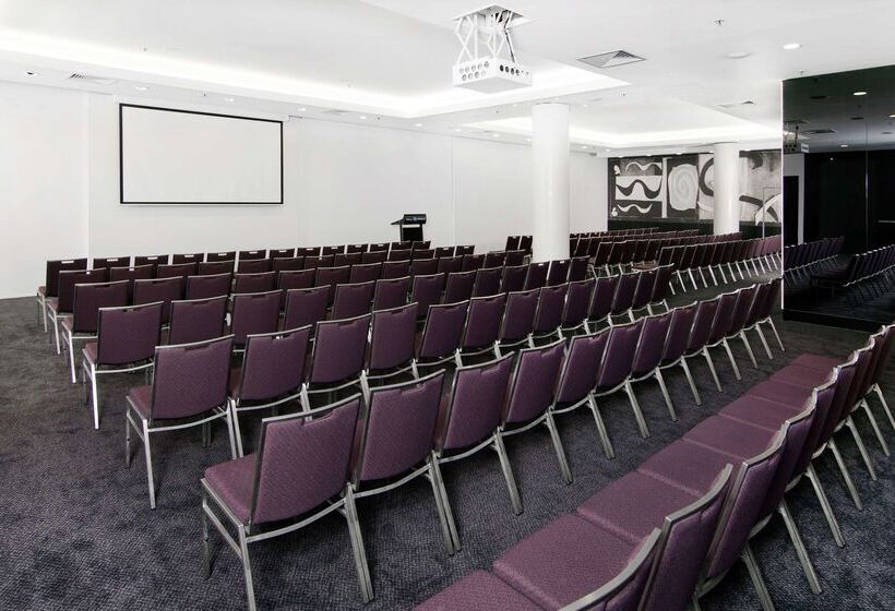 هتل Hilton Brisbane