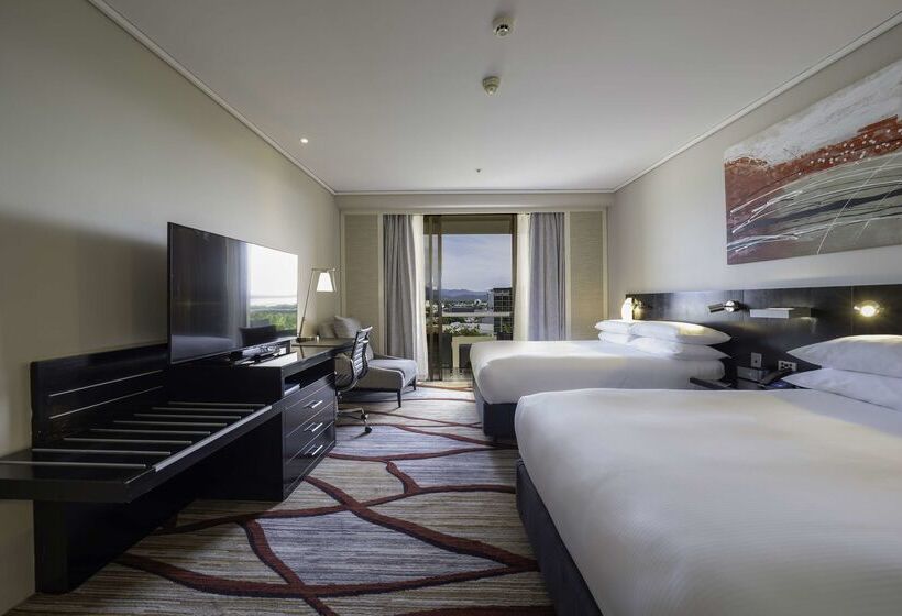 בית מלון כפרי Hilton Cairns