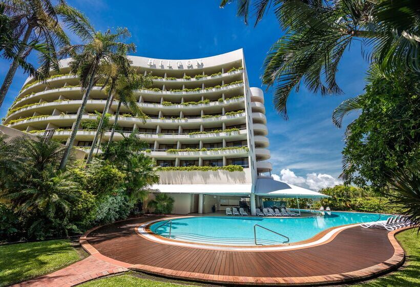 בית מלון כפרי Hilton Cairns