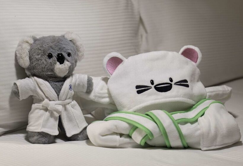 בית מלון כפרי Hilton Cairns