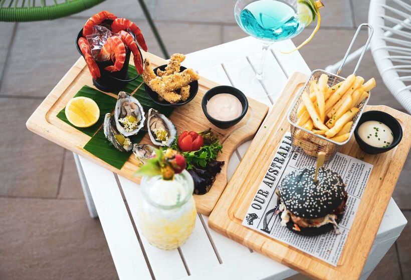 בית מלון כפרי Hilton Cairns