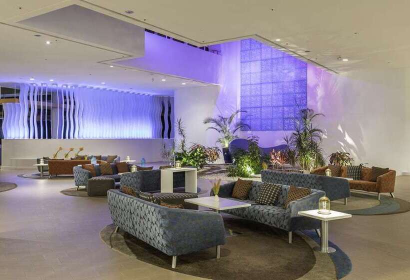 בית מלון כפרי Hilton Cairns