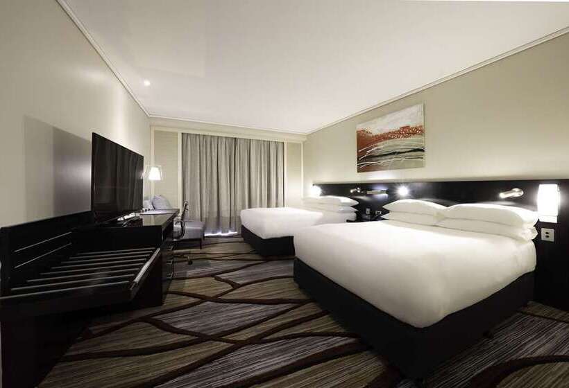 בית מלון כפרי Hilton Cairns