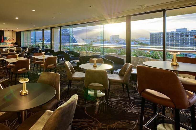 בית מלון כפרי Hilton Cairns