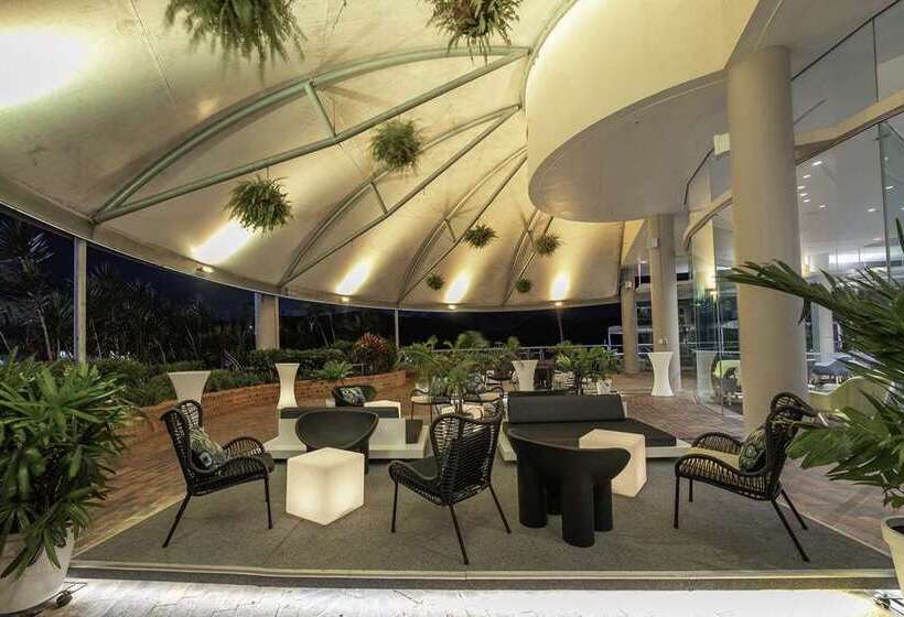 בית מלון כפרי Hilton Cairns