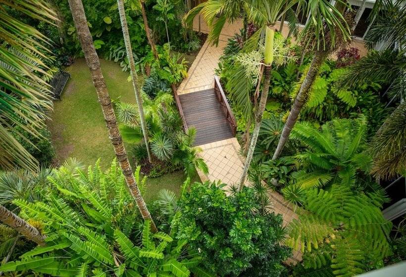 فندق Cairns Harbourside