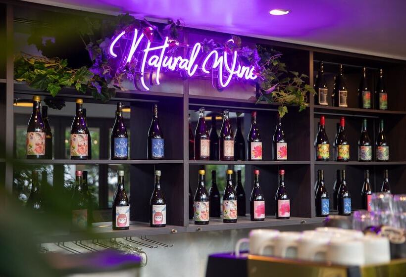 فندق Cairns Harbourside