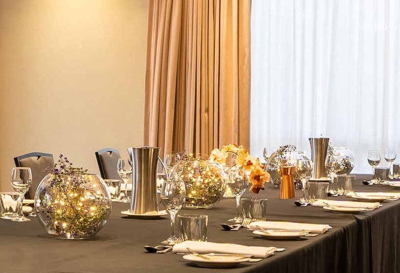 בית מלון כפרי Holiday Inn Parramatta, An Ihg