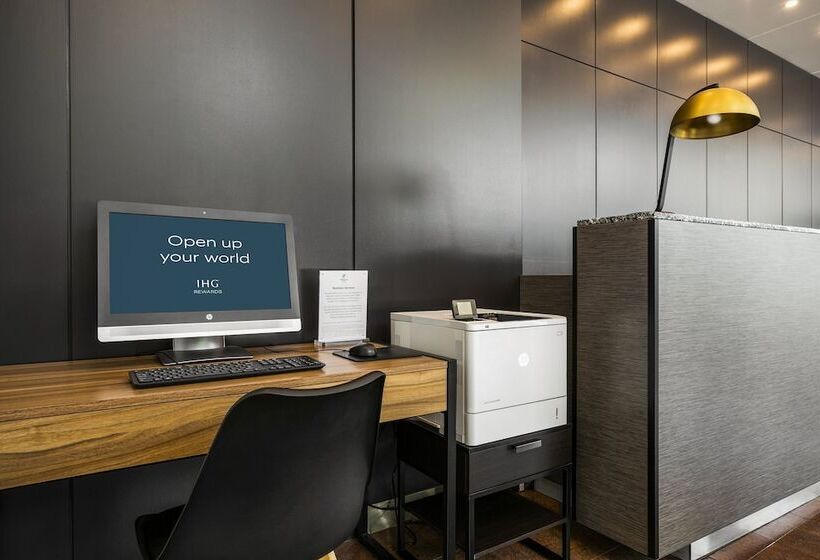 هتل Crowne Plaza Sydney Airport, An Ihg