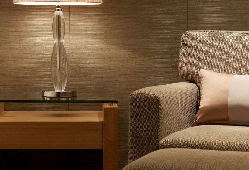 هتل Residence On Langley Park