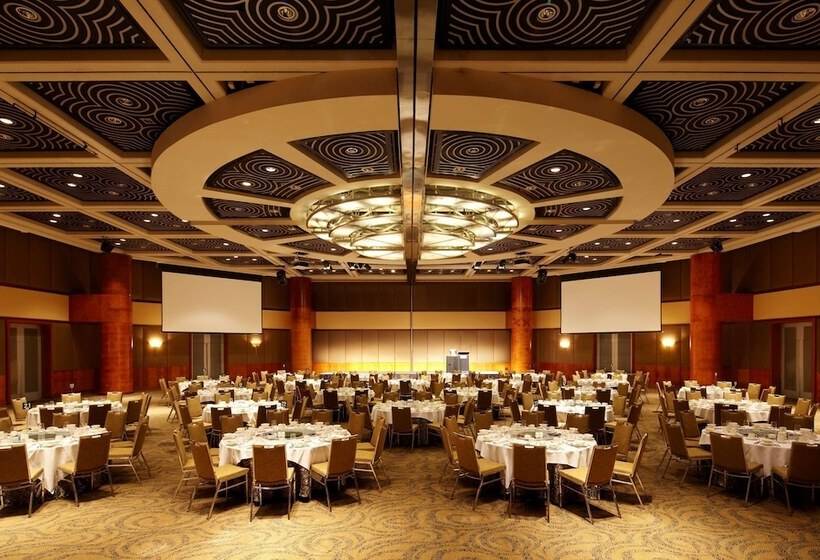 هتل Residence On Langley Park