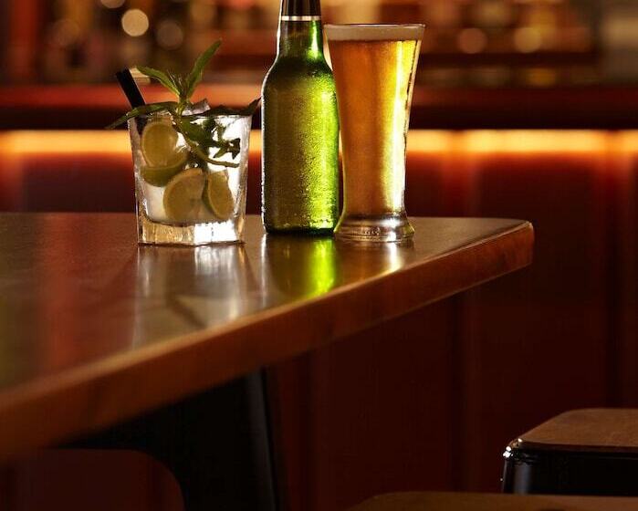 هتل Residence On Langley Park