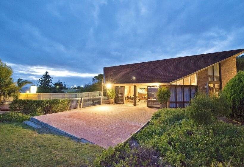 هتل Kangaroo Island Seaside Inn