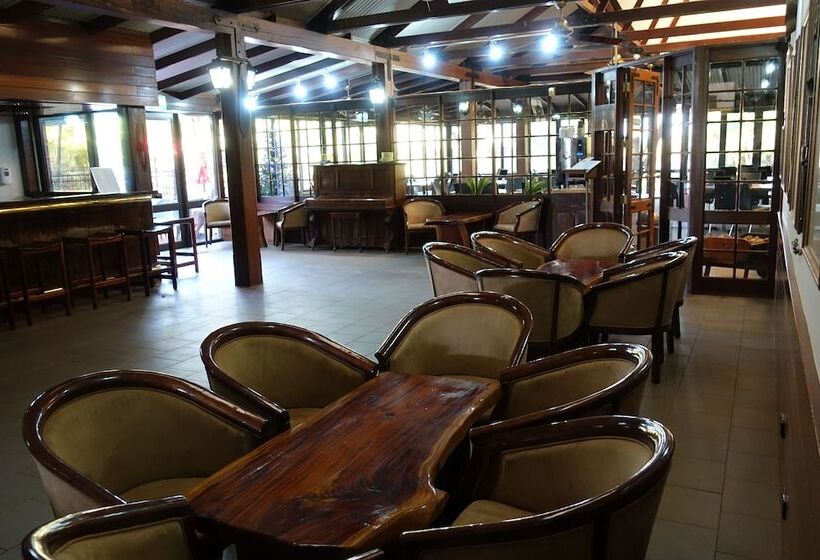 Отель Kimberley