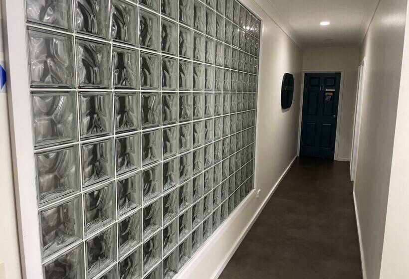 هتل Lakeview Motor Inn