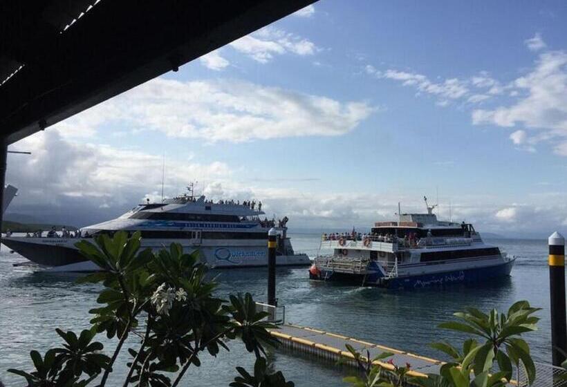 ホテル Lazy Lizard Motor Inn