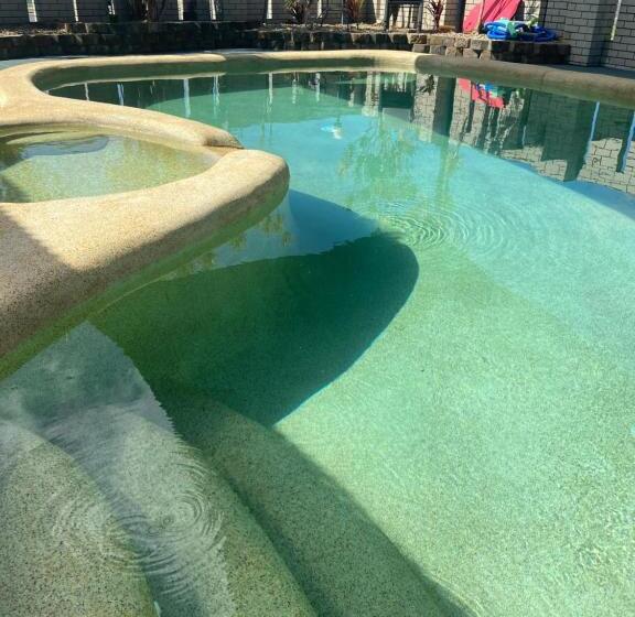 هتل Mackay Motor Inn