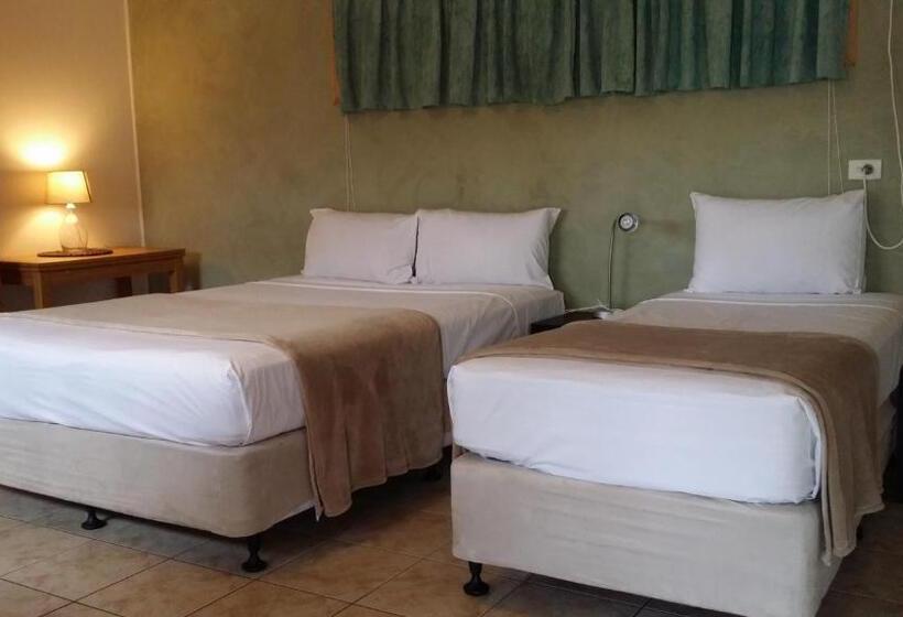 هتل Mackay Motor Inn
