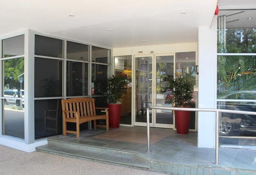 Отель Madison Tower Mill