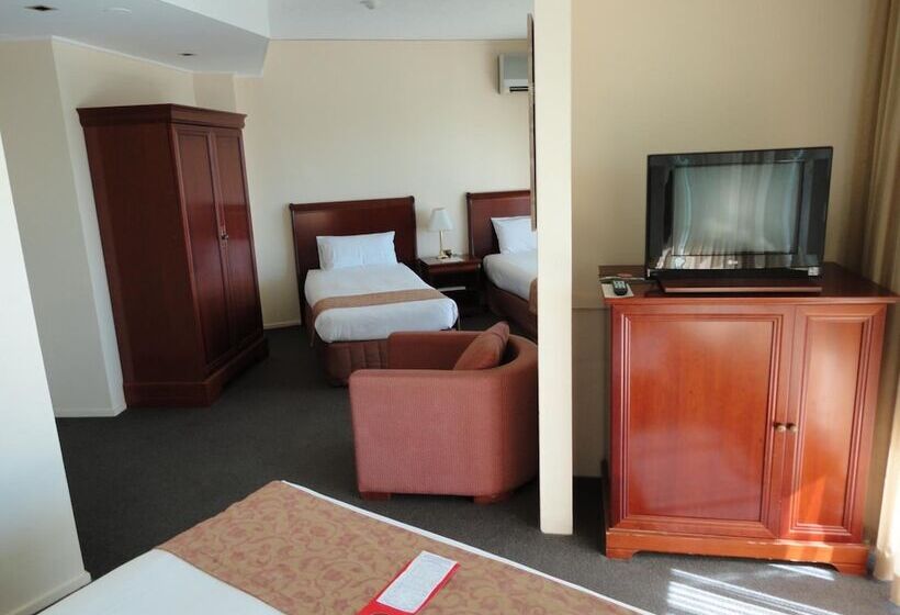 Отель Madison Tower Mill