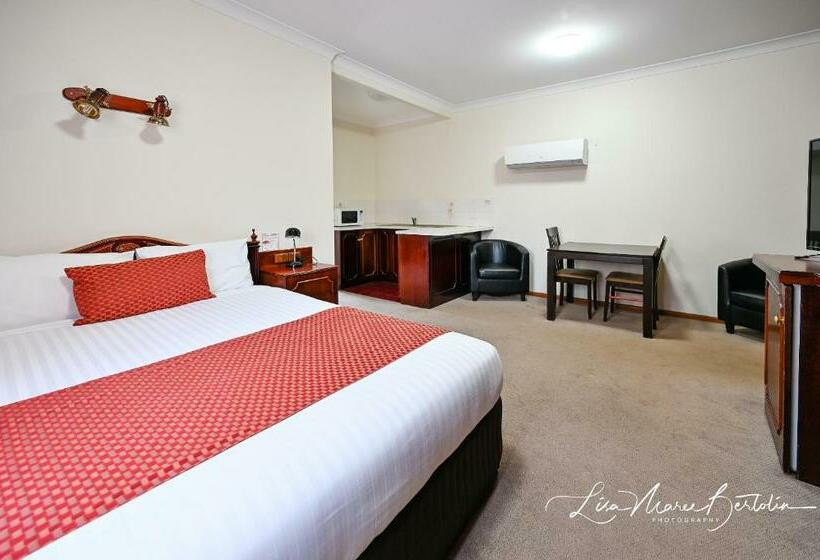 בית מלון כפרי Narrandera Club Motor Inn