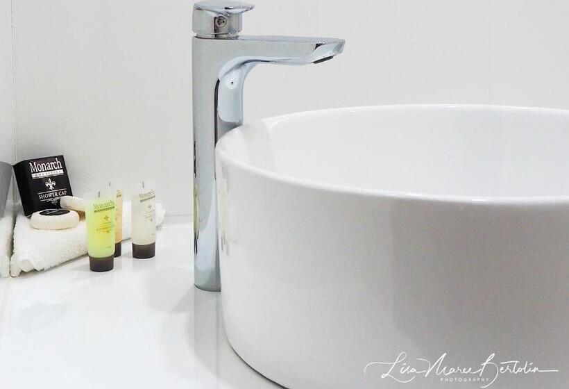 בית מלון כפרי Narrandera Club Motor Inn