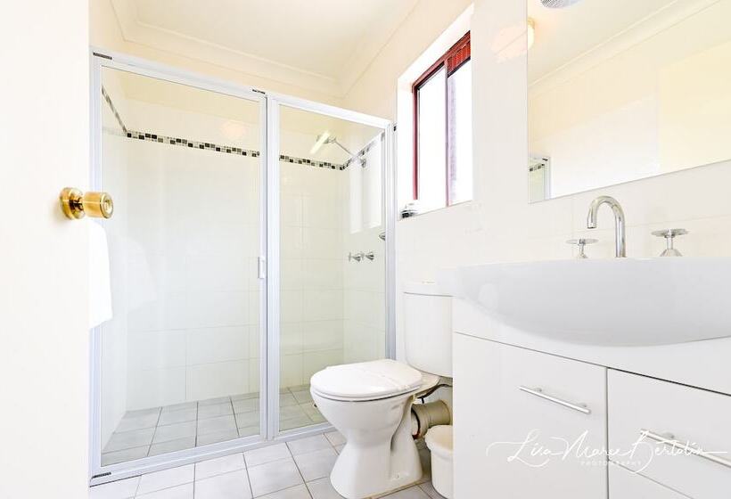 בית מלון כפרי Narrandera Club Motor Inn