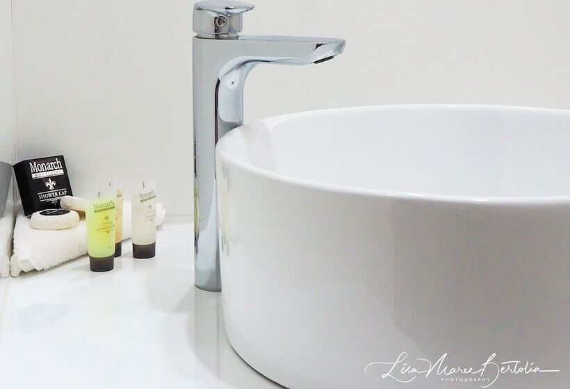 בית מלון כפרי Narrandera Club Motor Inn