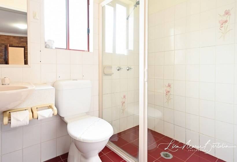 בית מלון כפרי Narrandera Club Motor Inn