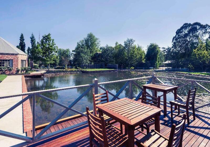 Mercure Ballarat Hotel & Convention Centre
