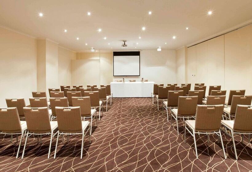 ホテル Mercure Canberra