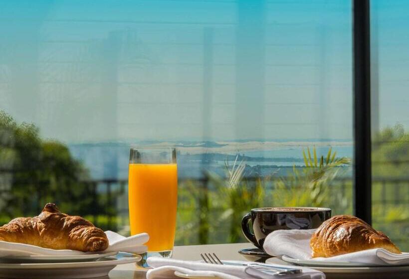 בית מלון כפרי Mercure Charlestown