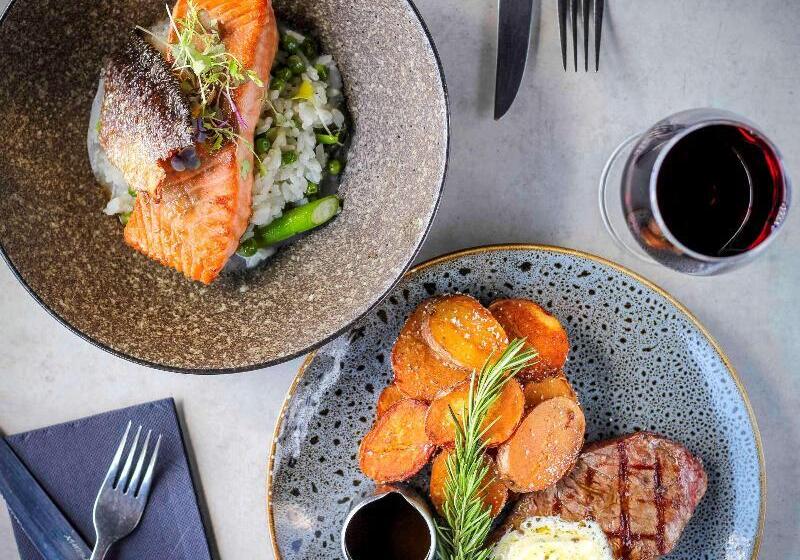 هتل Mercure Launceston